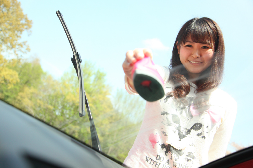 雨の日の運転が怖い という相談が途絶えません カー用品のジェームス