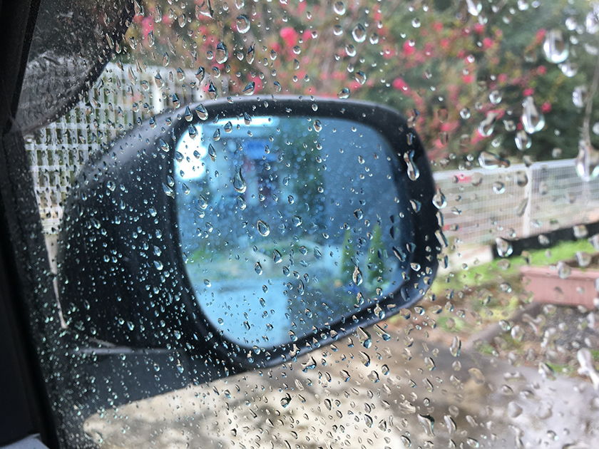 雨のドライブを安全に楽しむ方法 カー用品のジェームス 雨のドライブを安全に楽しむ方法 カー用品のジェームス