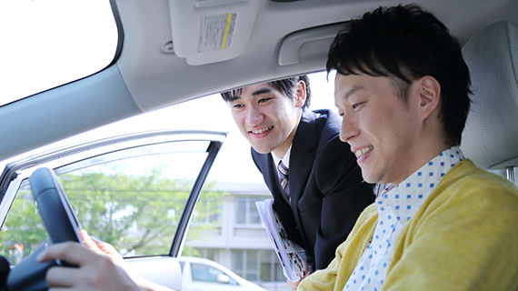 中古車を買いたい と思ったら 車種検討から納車までやるべきことと注意点 カー用品のジェームス